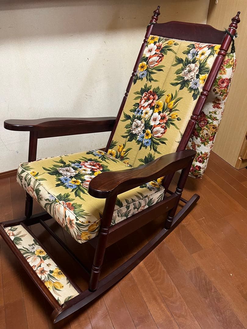 【ワンプライス】【ビンテージ】ロッキングチェア　背もたれクッションダブル付き