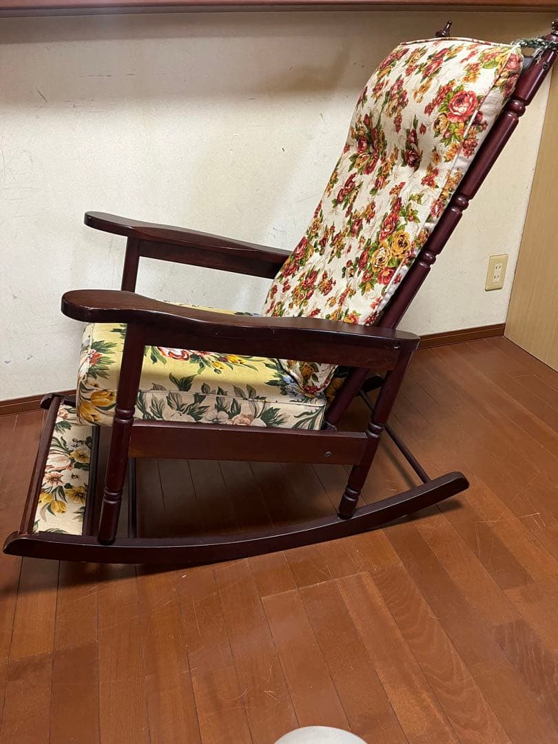 【ワンプライス】【ビンテージ】ロッキングチェア　背もたれクッションダブル付き