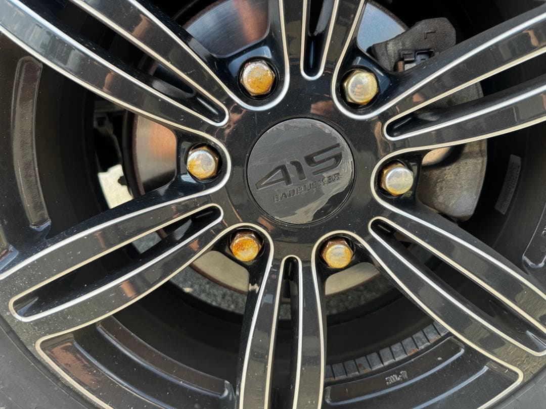 ハイエース17インチバッドラッカーホイール