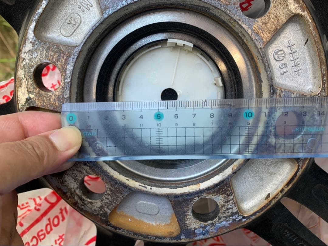 ハイエース17インチバッドラッカーホイール