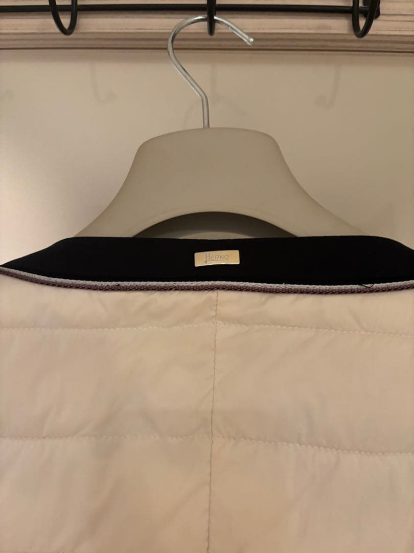 年末大幅お値下29,999円！ヘルノ★春まで活躍！ライトダウンジャケット42M