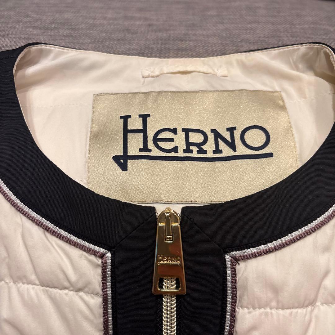 年末大幅お値下29,999円！ヘルノ★春まで活躍！ライトダウンジャケット42M