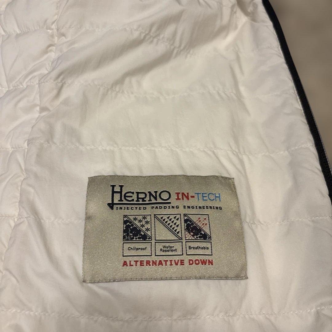 年末大幅お値下29,999円！ヘルノ★春まで活躍！ライトダウンジャケット42M