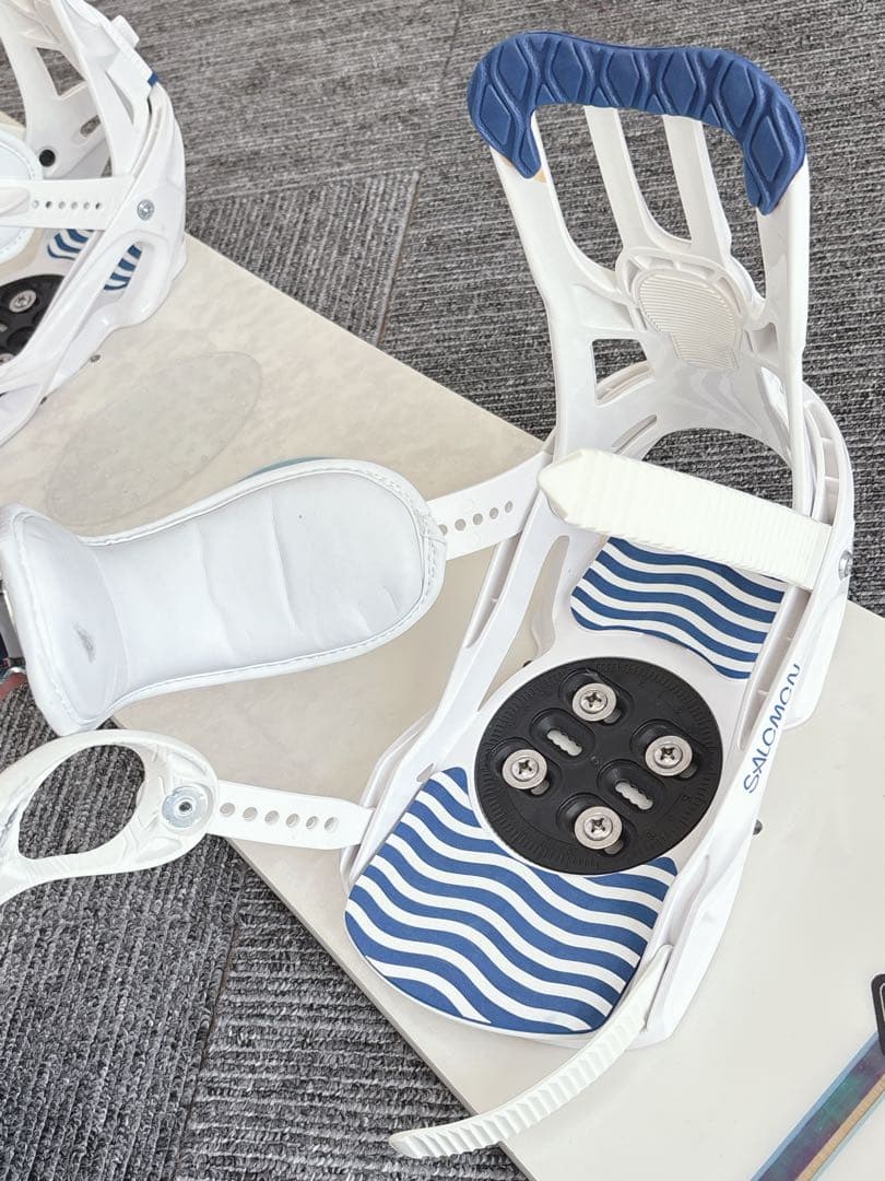 31美品❗️超豪華❗️サロモン レディース スノーボードセット★143cm+ビン付