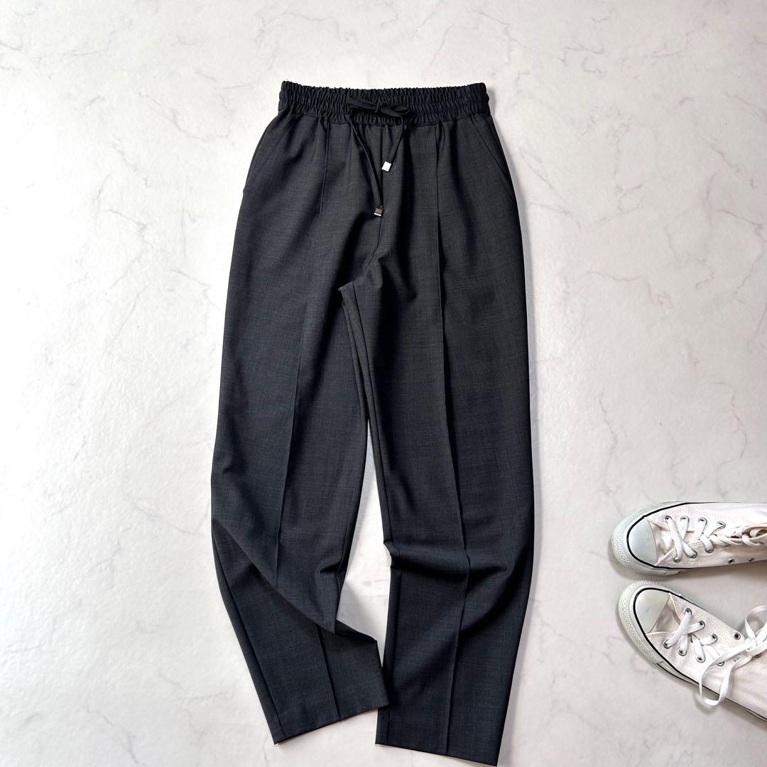 美品 OHGA オーガ モデルパンツ グレー Mサイズウエストゴムセンターライン