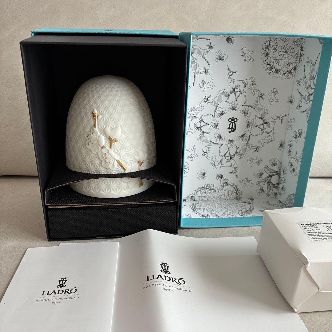 新品未使用リアドロ　LLADRO Dome Lamp (桜) リビング　ランプ