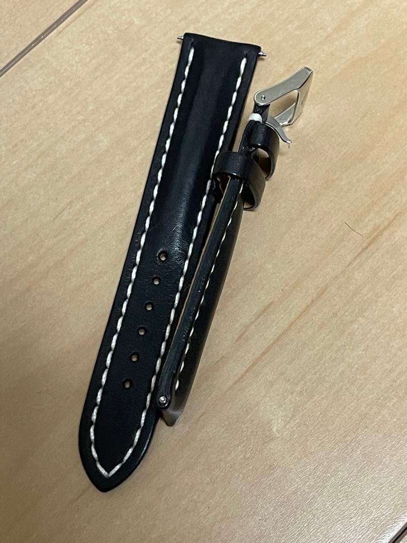 週末で一旦出品取りやめます。BREITLING 黒レザーベルト 20mm幅