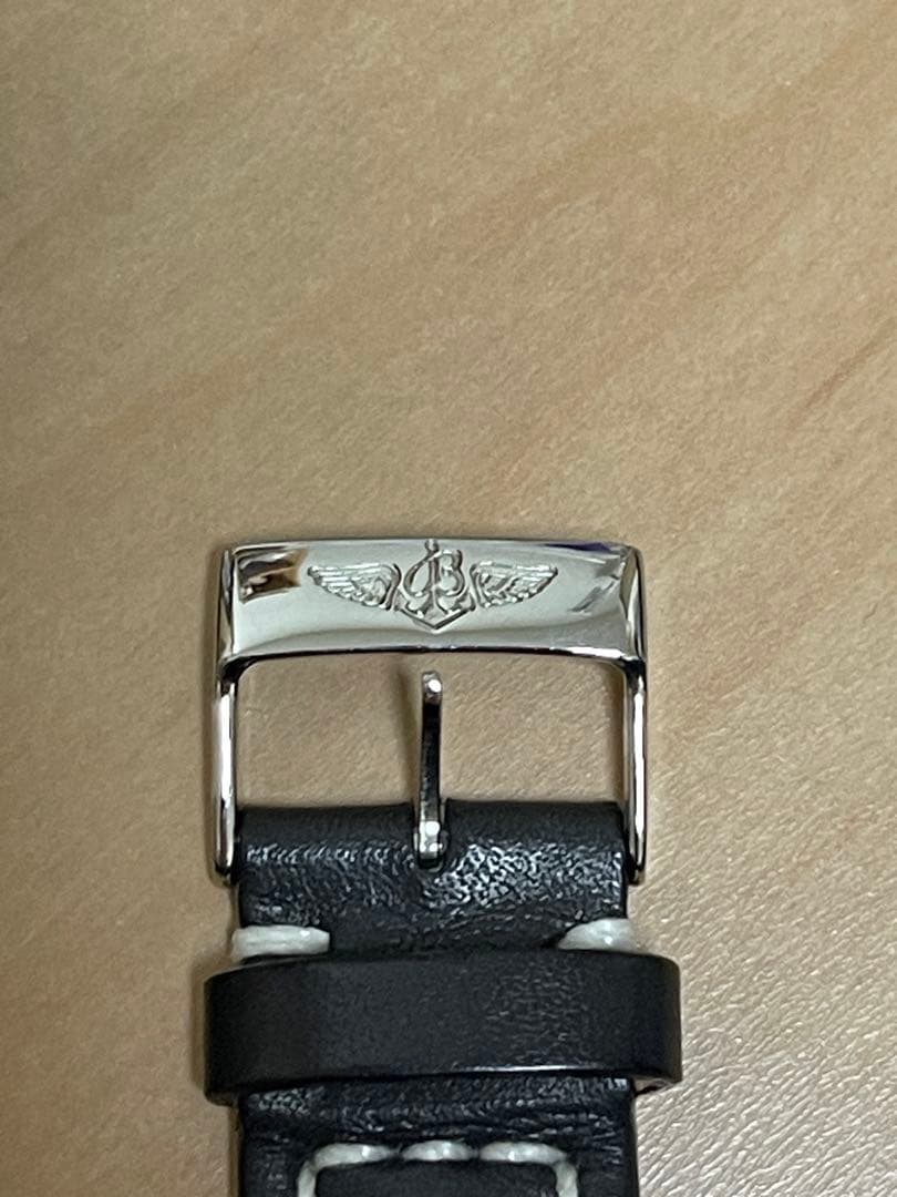週末で一旦出品取りやめます。BREITLING 黒レザーベルト 20mm幅