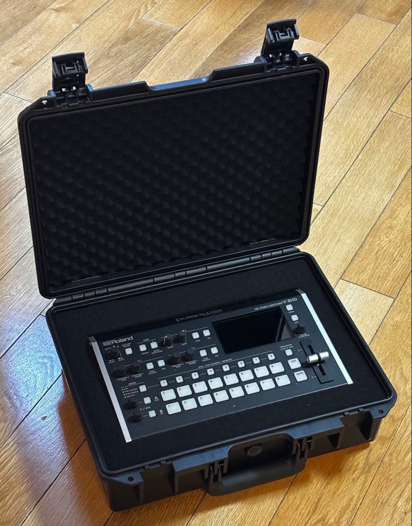 Roland V-8HD ビデオスイッチャー 本体