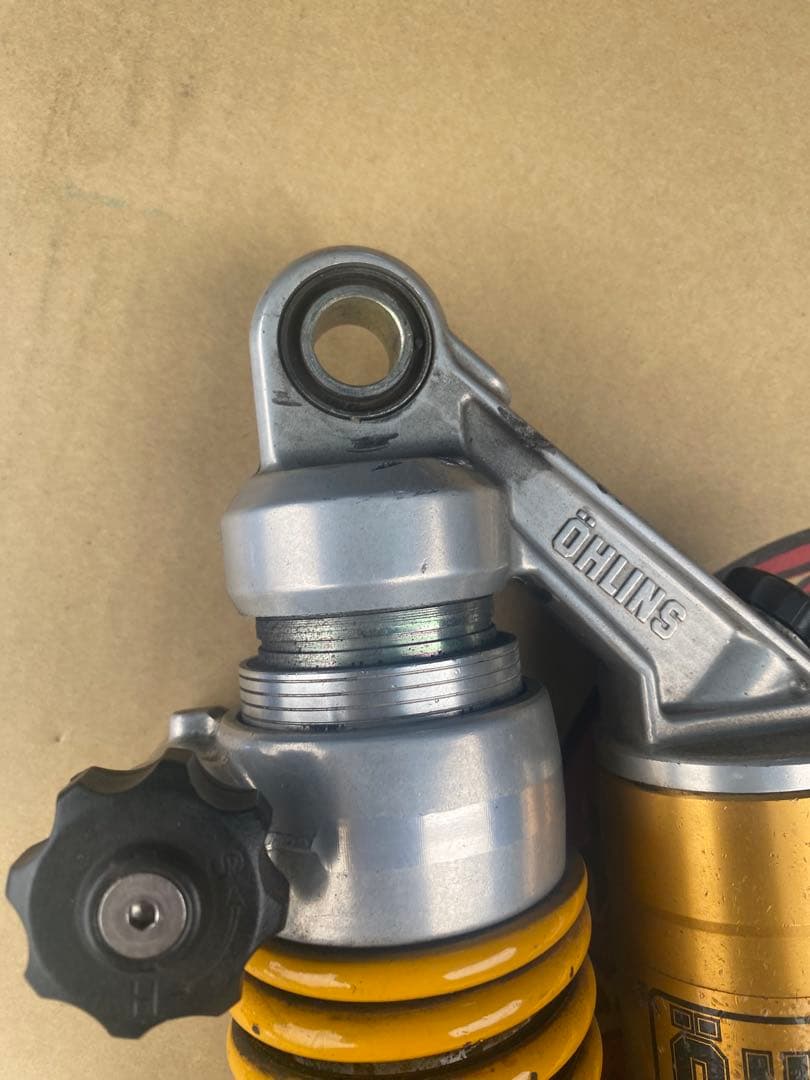 オーリンズ？ヤマリンズ？フルアジャ　GS400ゴキザリ