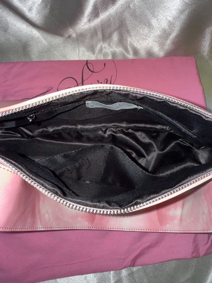 I’m sorry by Petra Collins ピンク ショルダーバッグ