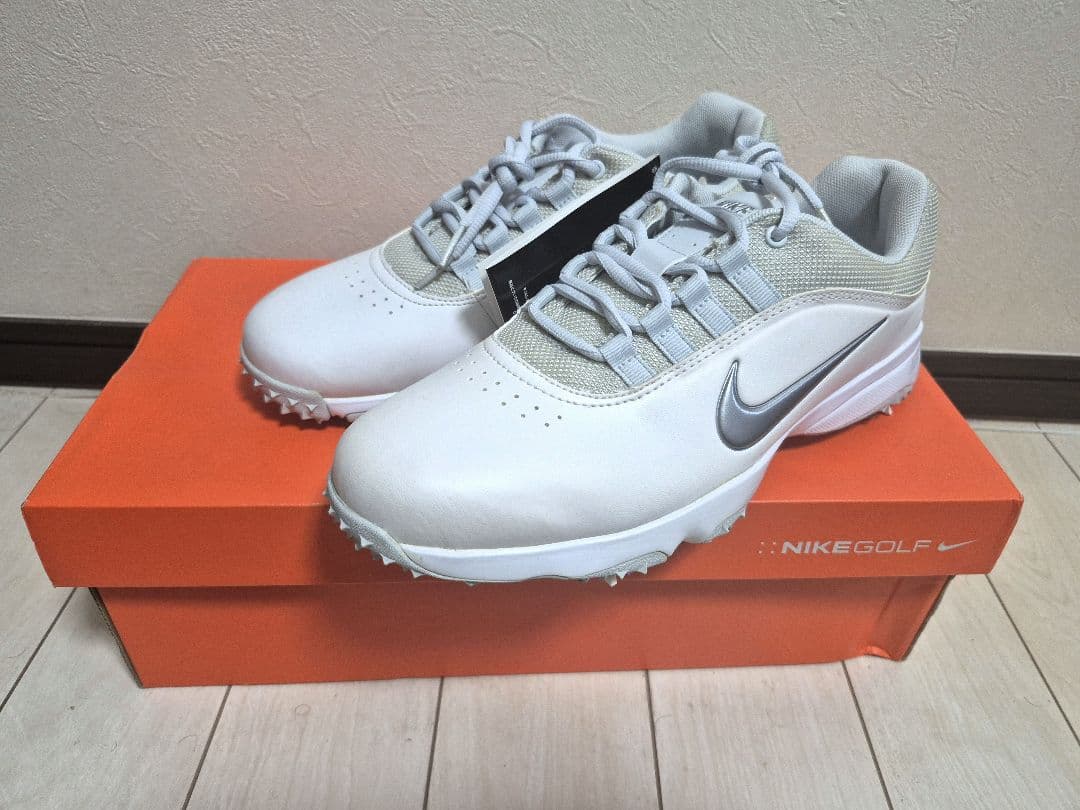 新品未使用　Nike Golf ゴルフシューズ ホワイト/グレー