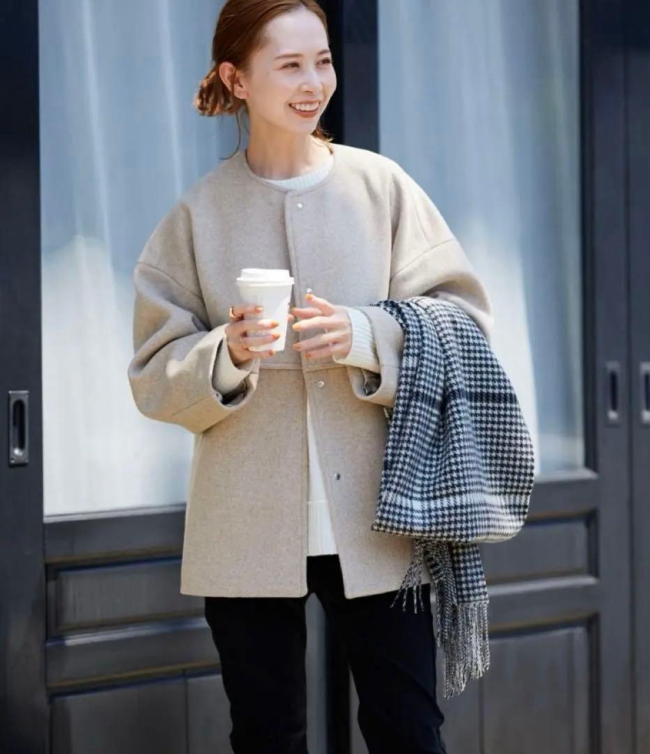 ジャーナルスタンダード　スーパー140ビーバーノーカラーショートコート