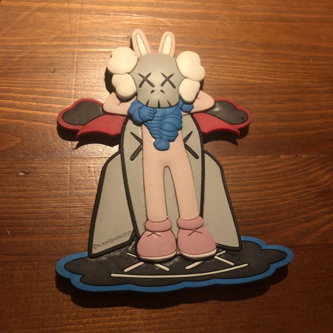 ARKITIP KAWS特集号1000部限定マグネット付き