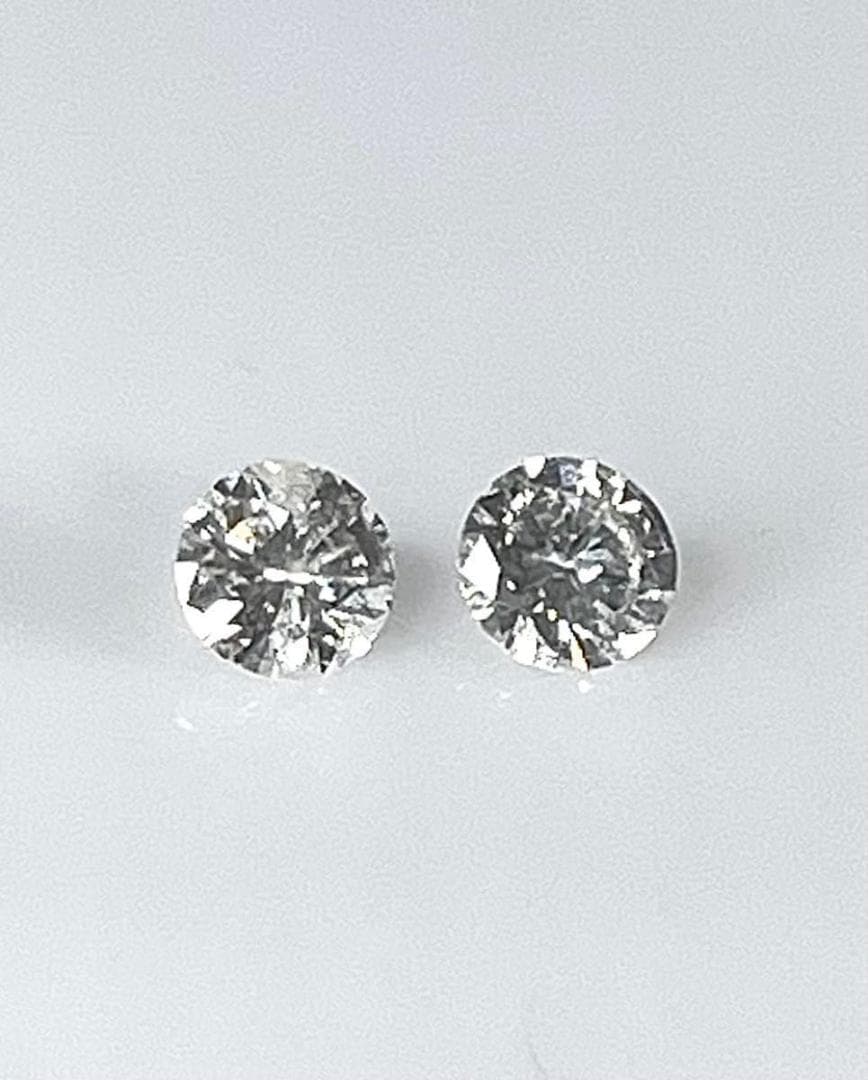 PT天然ダイヤモンドピアス 計0.9ct 鑑別カード付