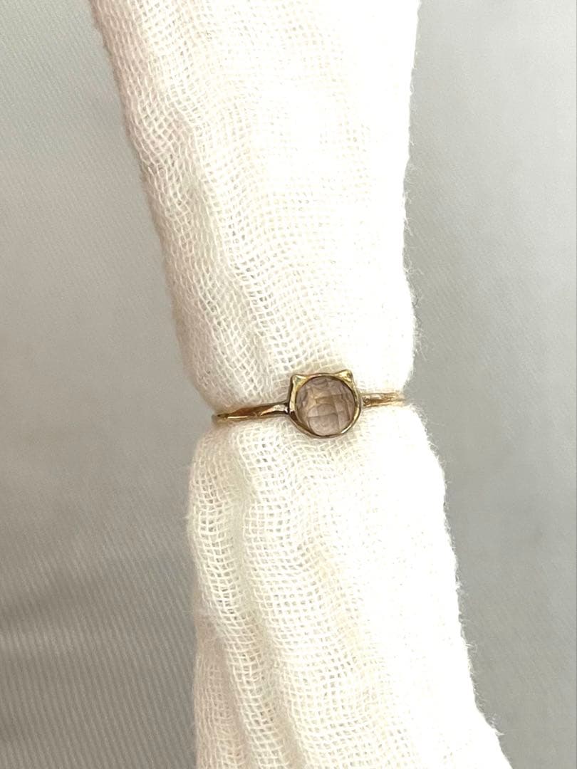 ツモリチサト ジュエリー K10イエローゴールド ネコリング<ローズクォーツ>