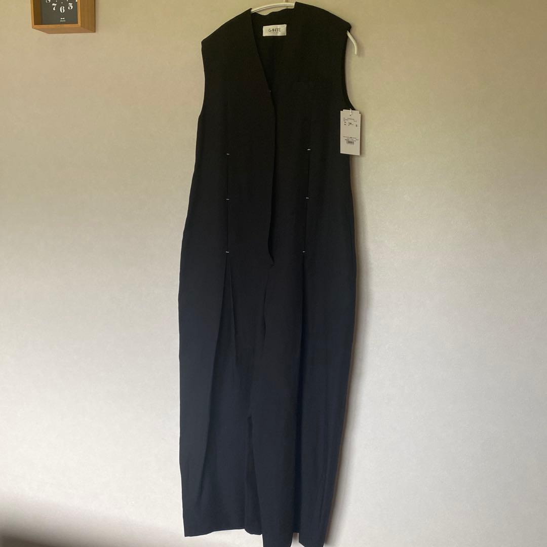 ETRE SANTE スリーブレスカーヴィオールインワン ブラックＭ