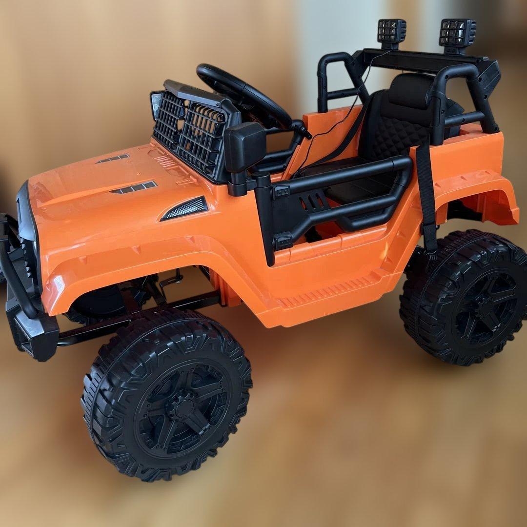 ゴ*ン様 オレンジ色オフロード電動乗用ラジコンカー