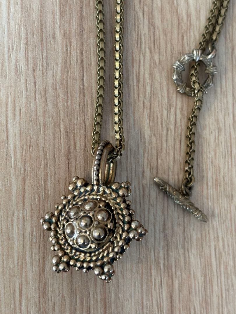 スティーブンデュエックブロンズネックレス