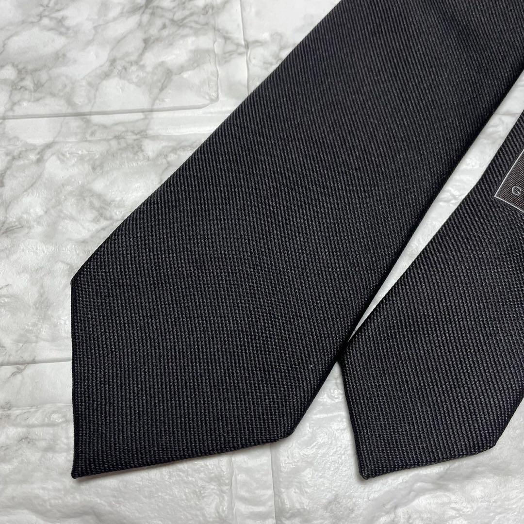 グッチ　GUCCI ネクタイ　ソリッドタイ　ヘビ　スネーク　アニマリエ　スーツ