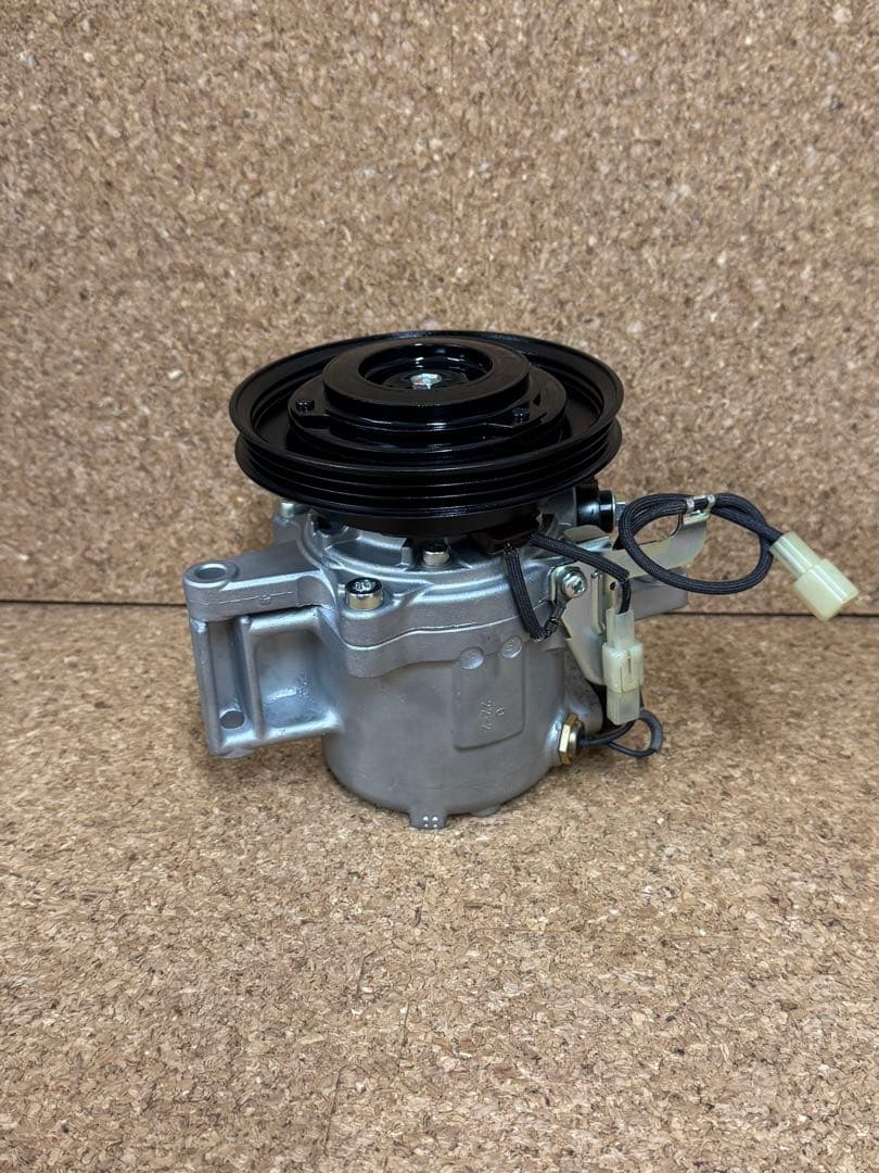 L175Sムーブ リビルトACコンプレッサー 未使用 長期在庫 L375Sタント