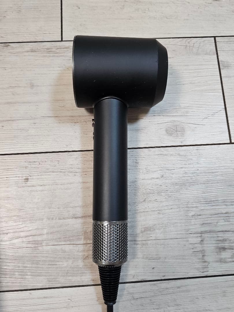 さー様限定価格保証付　ダイソン　メンテナンス済み　dyson hd08　ブラック