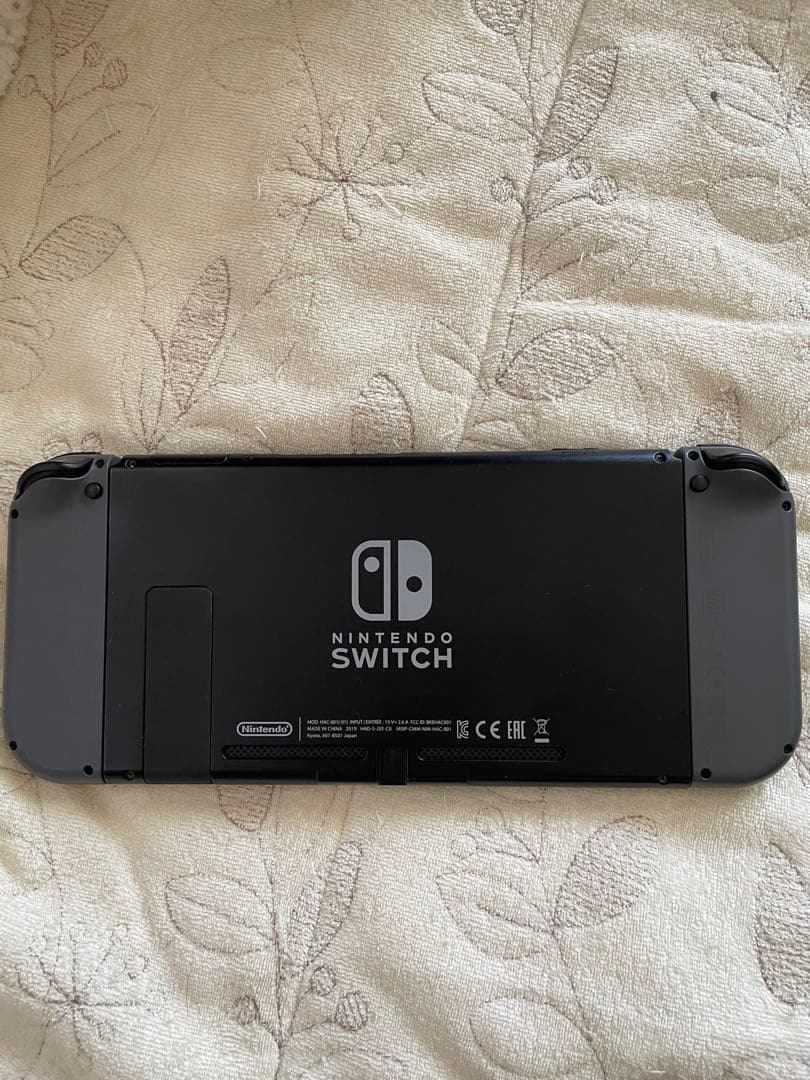 任天堂スイッチ　本体　スーパーマリオパーティーソフト　ジョイコン2個