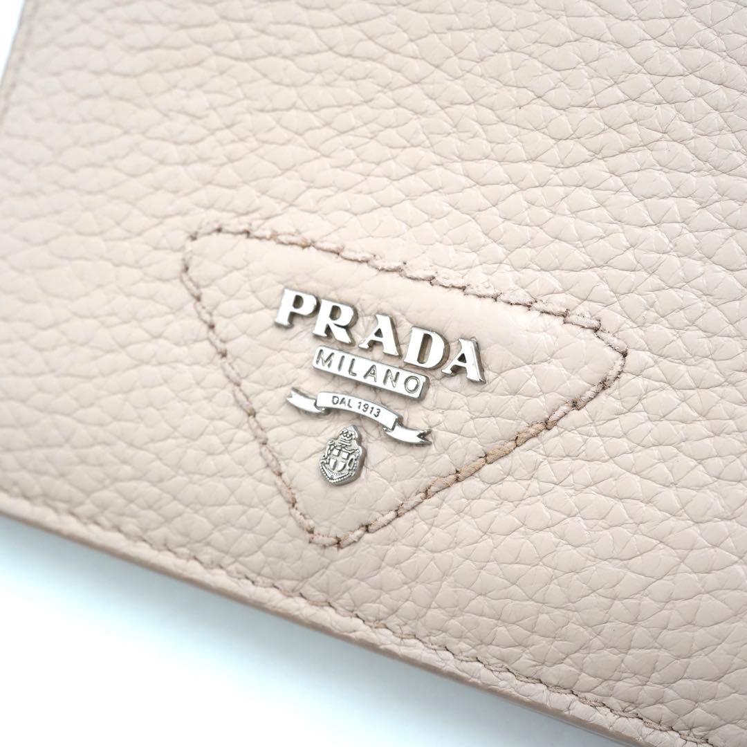 ✨未使用に近い・箱付き✨　PRADA ミニ財布　三角プレート　トライアングル