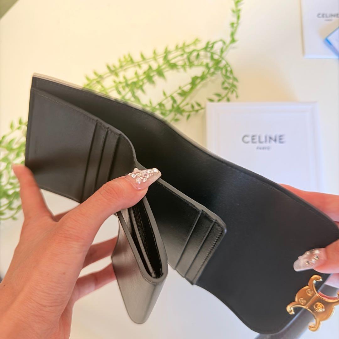 【新品未使用】　CELINE セリーヌ　トリオンフ　フラップウォレット　財布