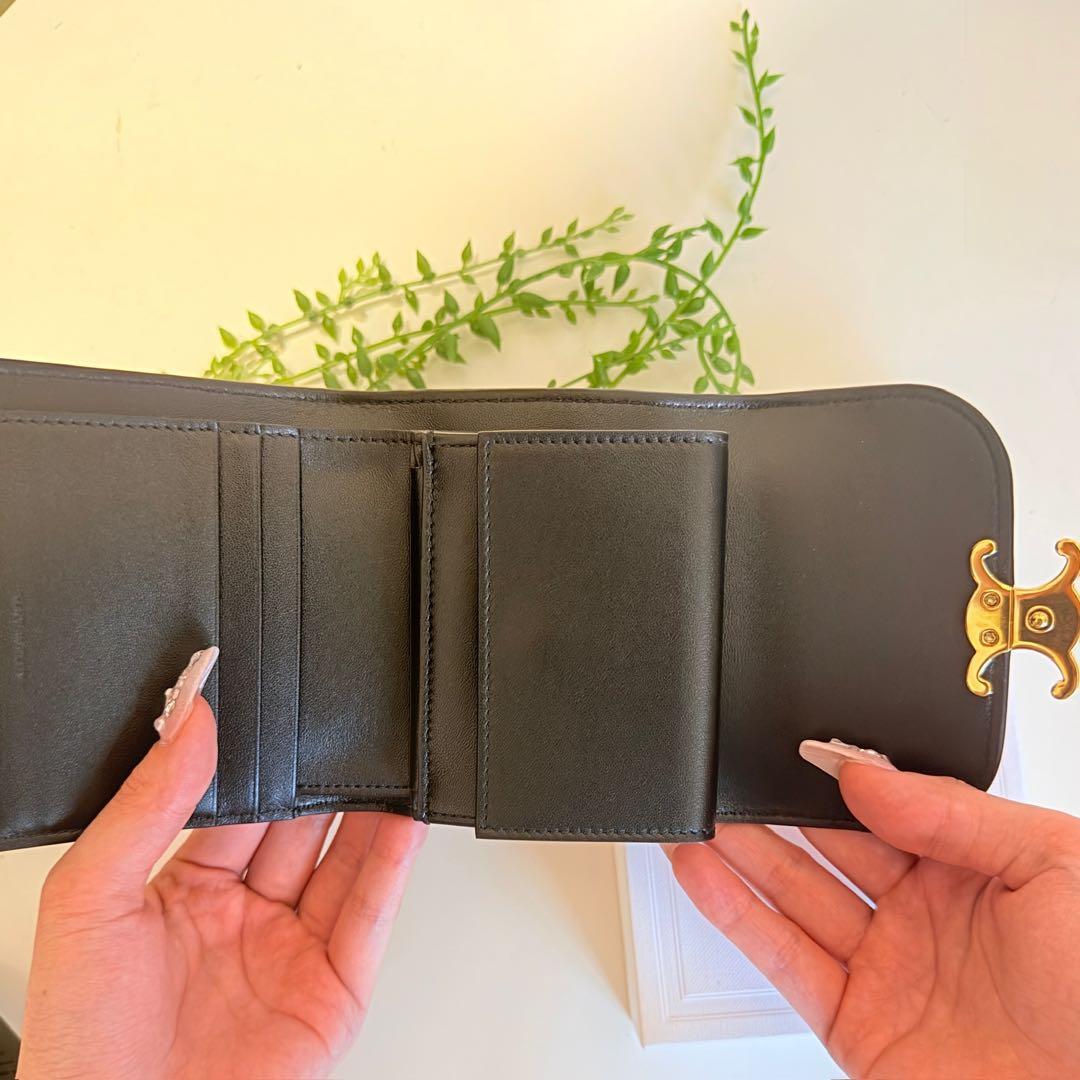 【新品未使用】　CELINE セリーヌ　トリオンフ　フラップウォレット　財布