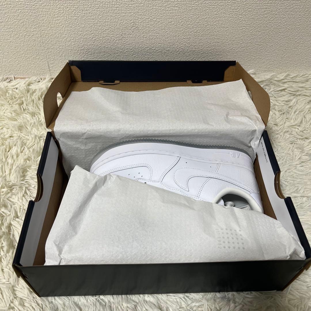 新品、未使用Nike Women's Air Force 1 Low 24.5