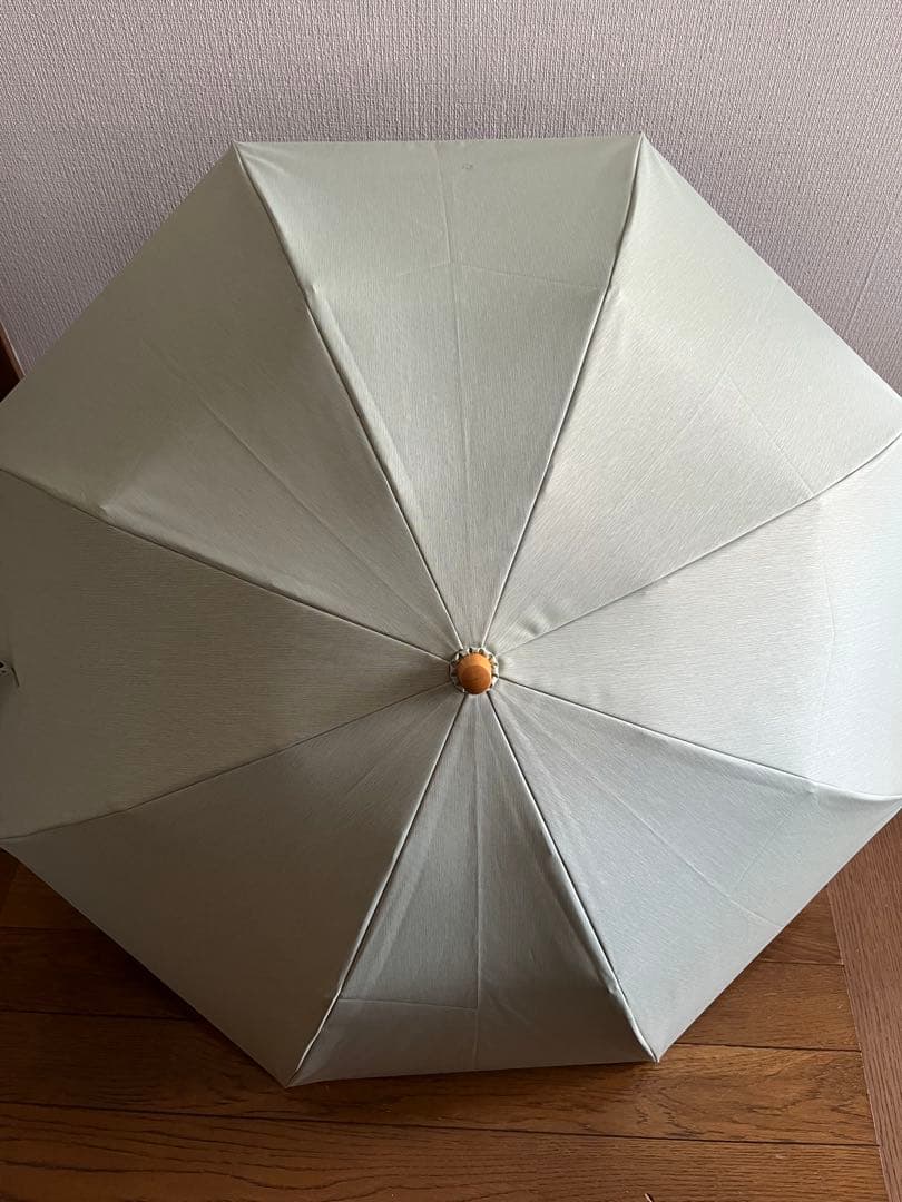【新品同様】日傘 ２段折 / moku サンバリア100 折り畳み