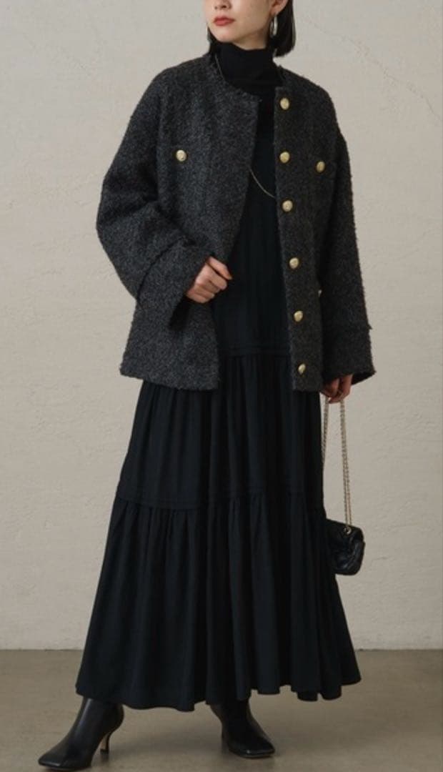 ラウンジドレス　ツイードジャケット　グレー　金ボタン　ノーカラー