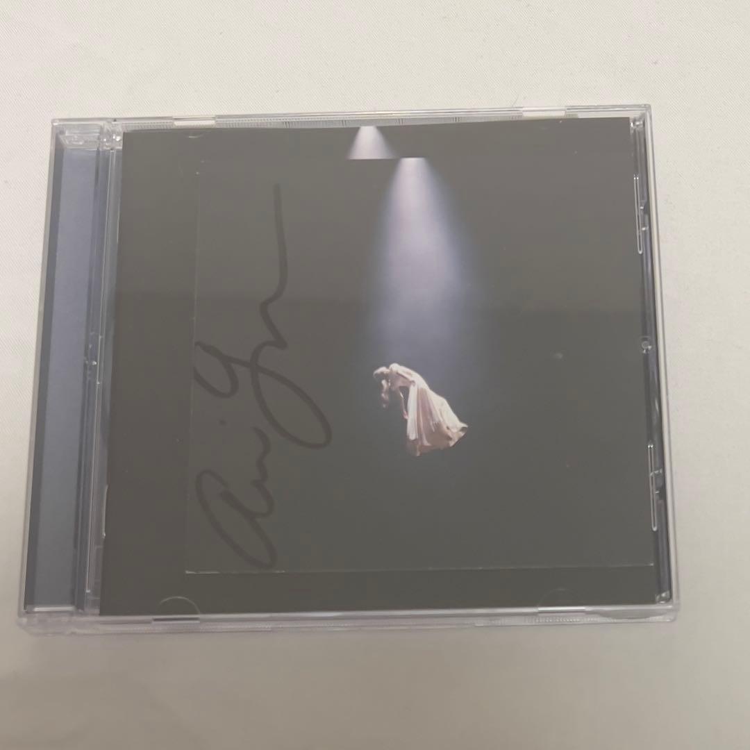 直筆サイン入り アリアナグランデ 「エターナル サンシャイン」 CD ①