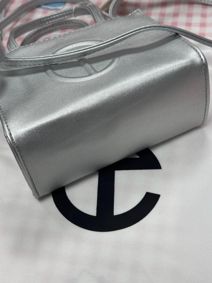 Telfar シルバーサコッシュ