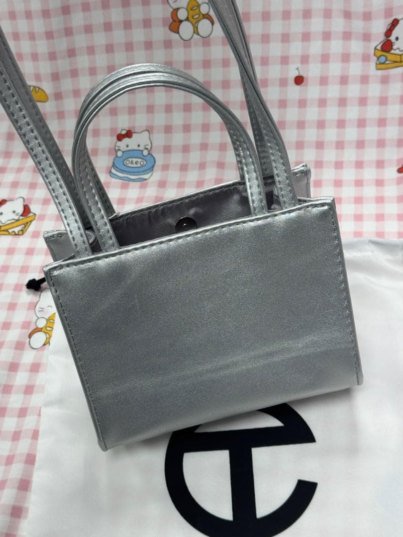 Telfar シルバーサコッシュ