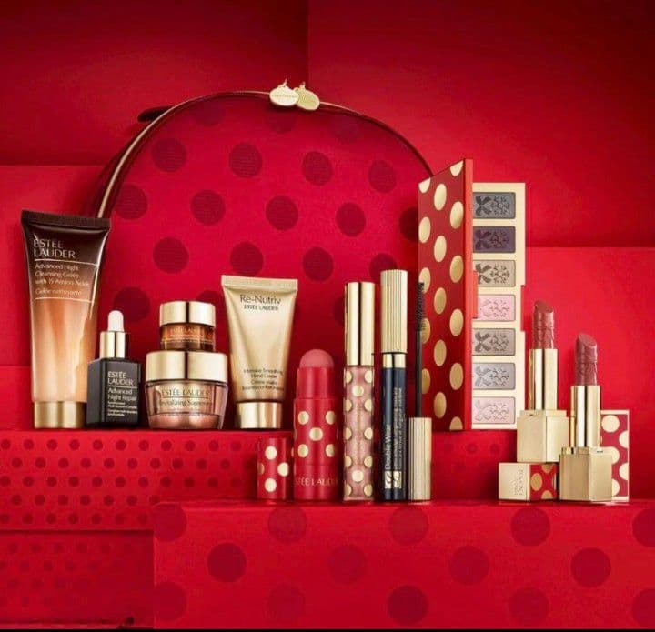 【新品未開封】エスティローダー メークアップコレクション2025クリスマスコフレ