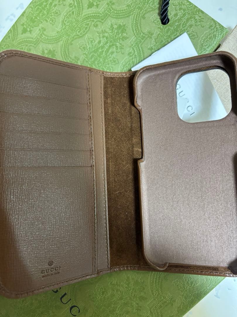 あ*こ様 【新品】GUCCI GGパターン iPhone15 手帳型ケース