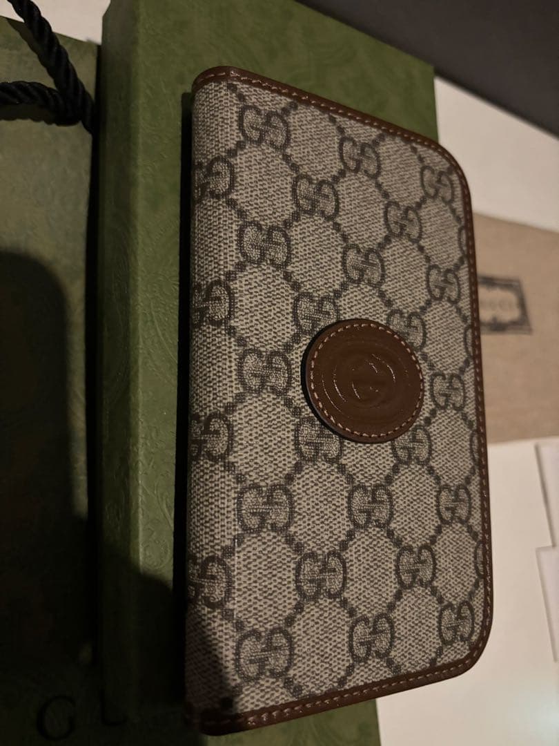 あ*こ様 【新品】GUCCI GGパターン iPhone15 手帳型ケース