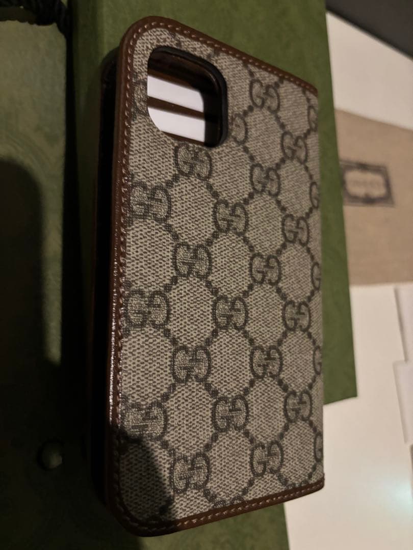 あ*こ様 【新品】GUCCI GGパターン iPhone15 手帳型ケース