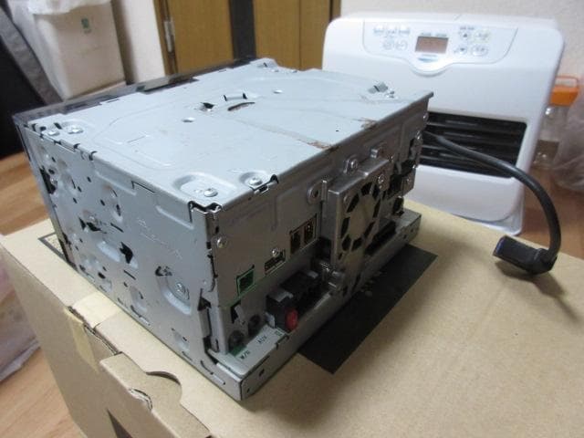 値引き不可　CARROZZERIA　AVIC-CZ902　2024年度地図更新