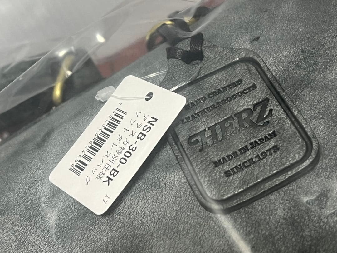 【新品未使用】ヘルツ ソフトダレスバッグ 限定革