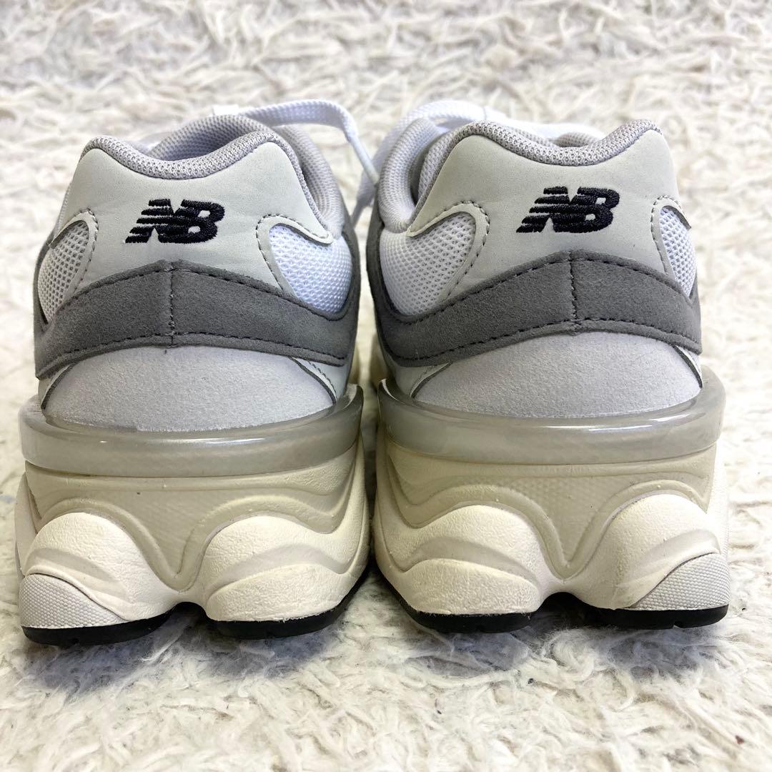 美品 New Balance 9060 グレー 23.5cm 厚底スニーカー
