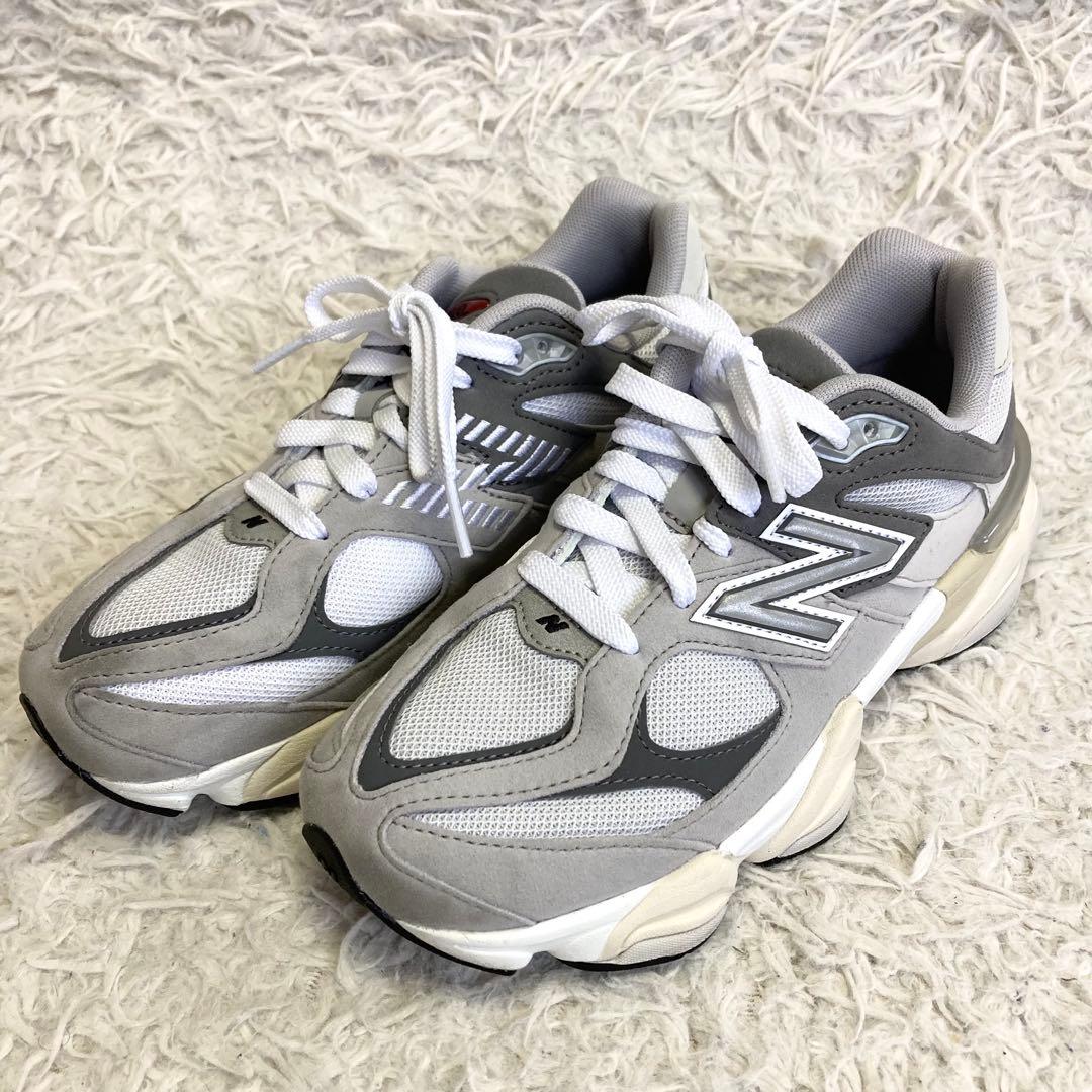 美品 New Balance 9060 グレー 23.5cm 厚底スニーカー