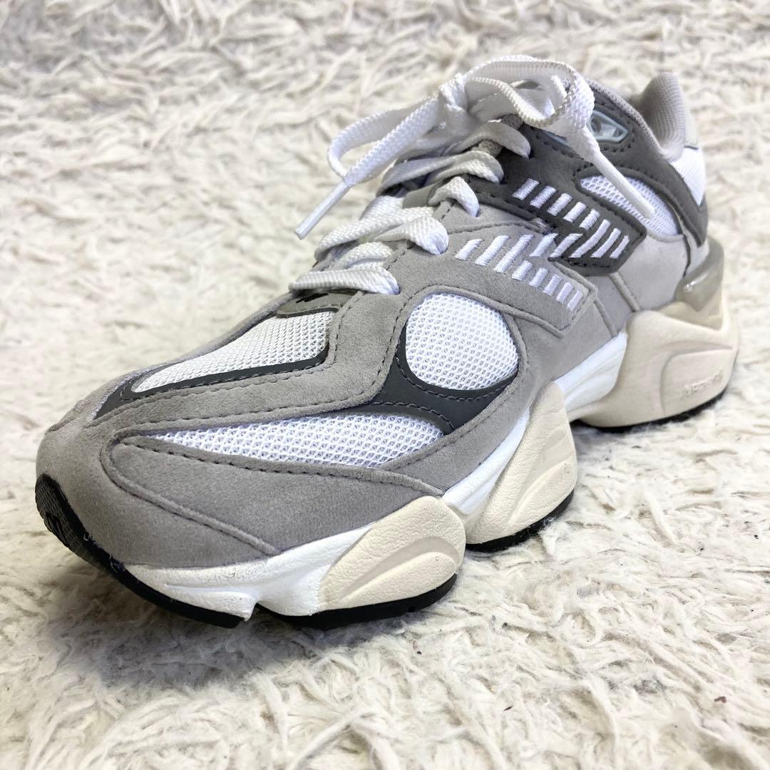 美品 New Balance 9060 グレー 23.5cm 厚底スニーカー