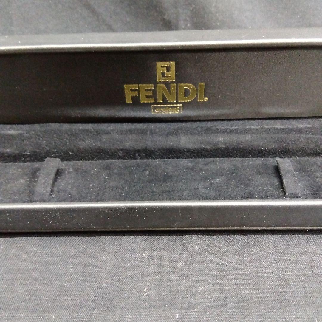 FENDI 腕時計 F3211-320 ブラックレザー