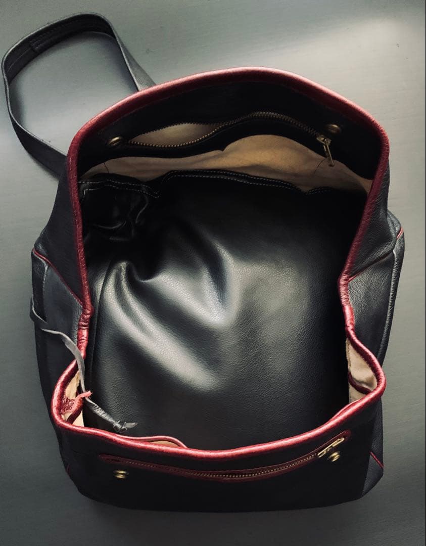 革の魔術師「MAMET MAROQUINIER 」 芸術的バッグ ¥20万程