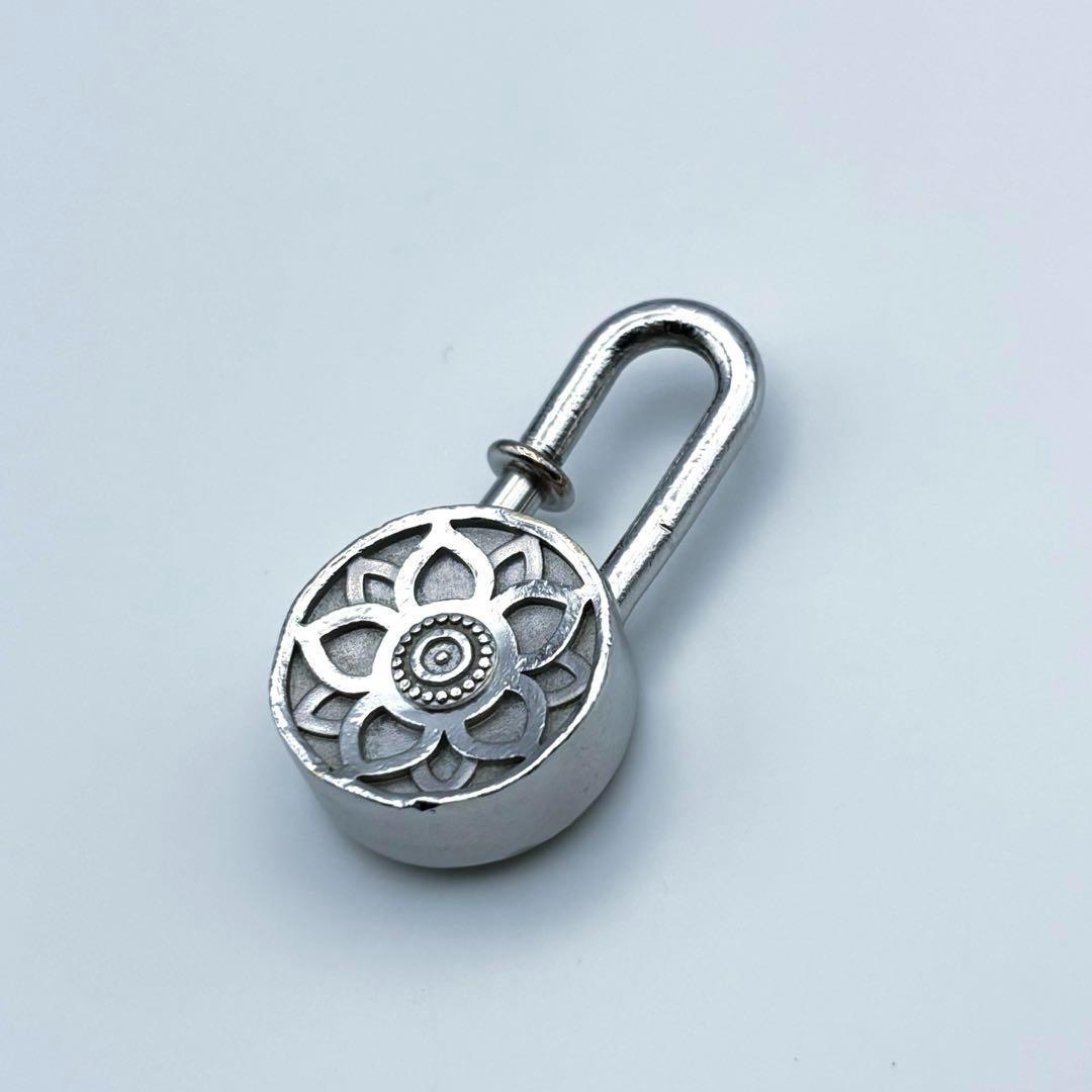 レア！　エルメス カデナ 蓮の花 ロータス　2008年　魅惑のインド　限定品