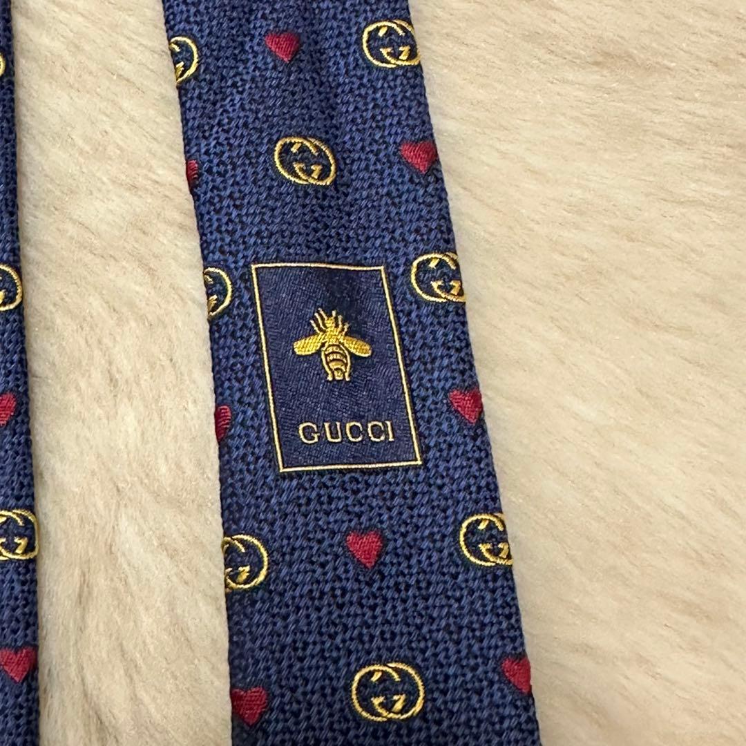 未使用に近い　グッチ　ナロータイ　現行タグ　イタリア製　ハート