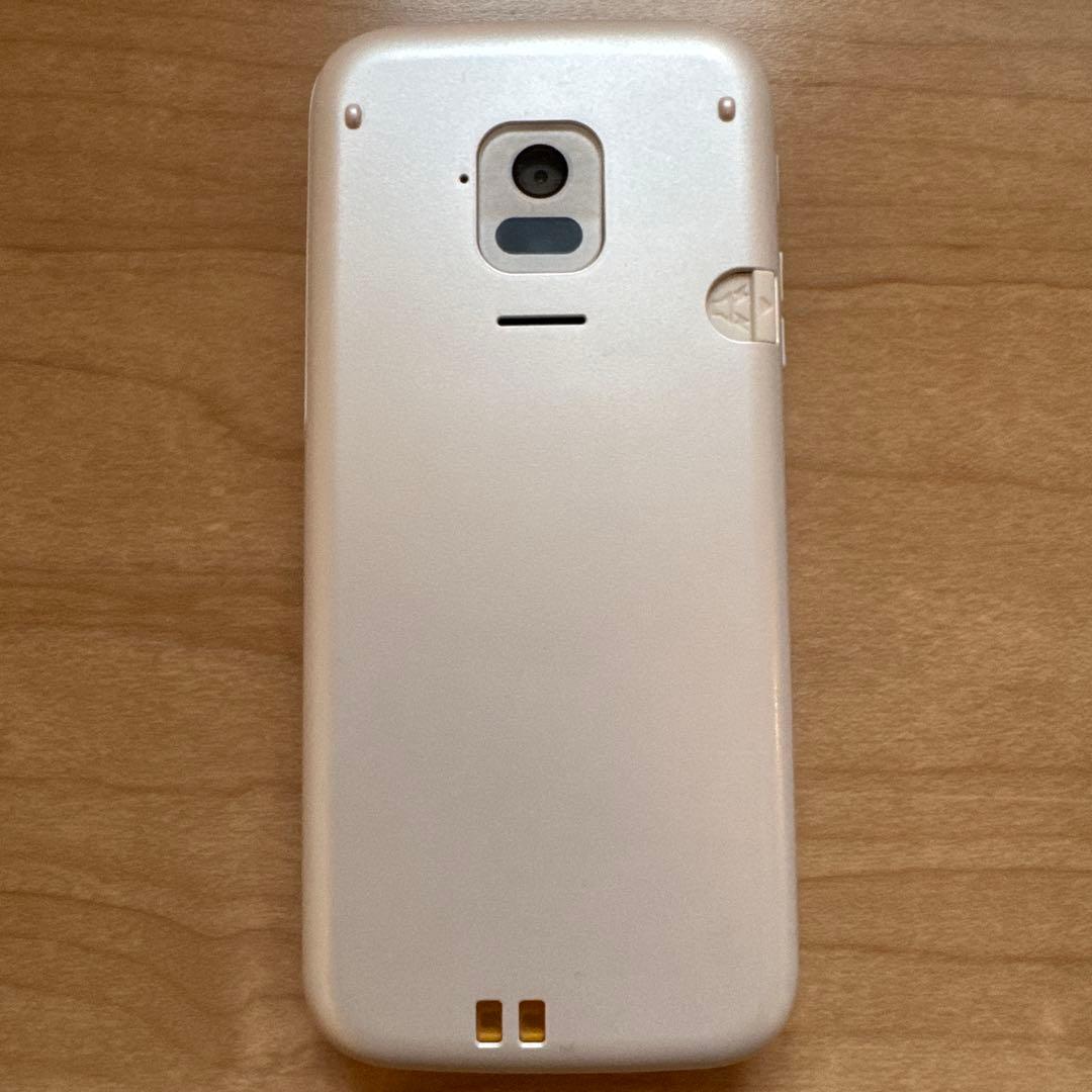 docomo 携帯電話 本体 らくらくホンF-01M ホワイト